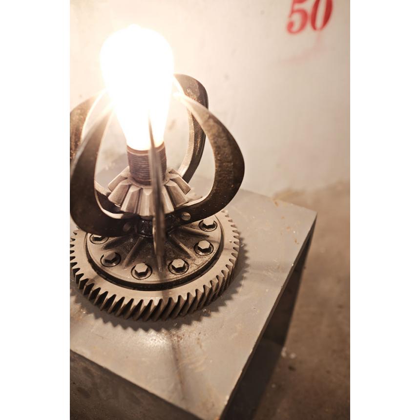 Διακοσμητικό επιτραπέζιο φωτιστικό