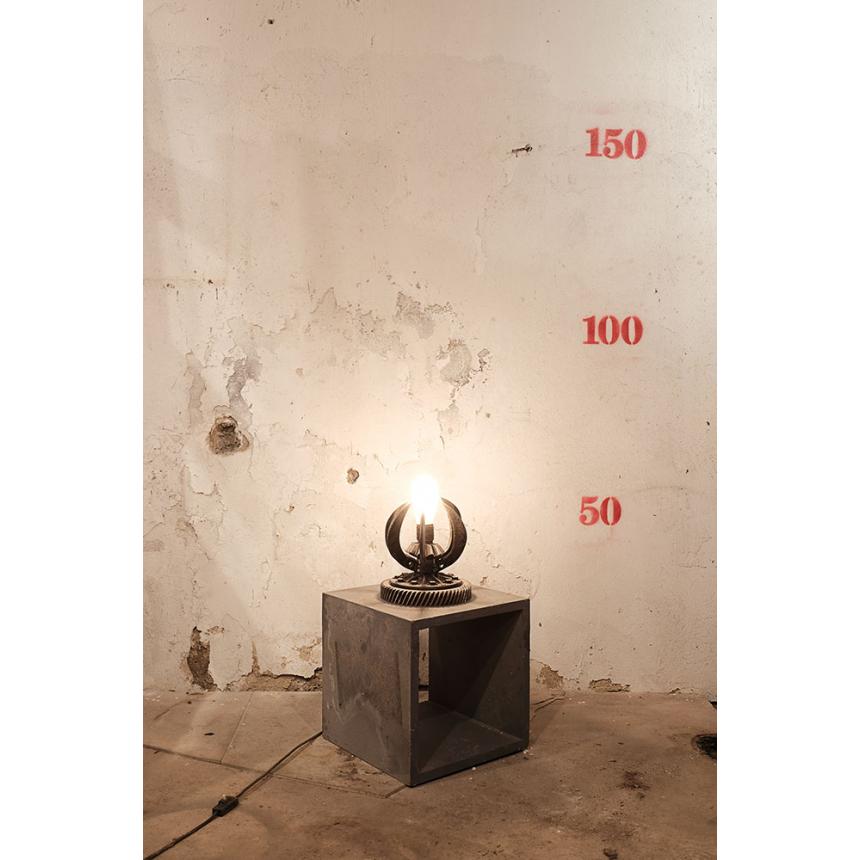 Διακοσμητικό επιτραπέζιο φωτιστικό